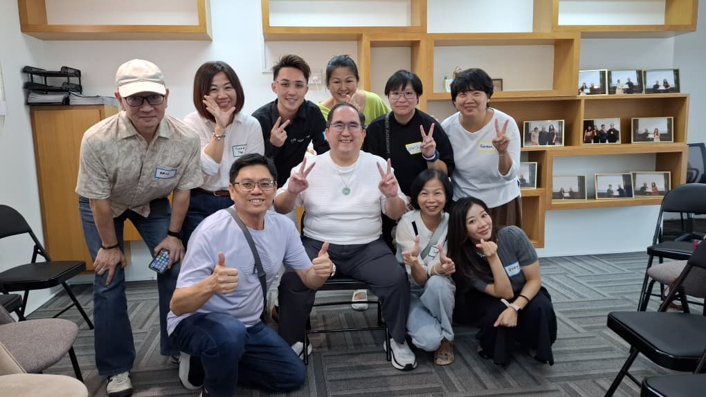 Dougles Chan with Qi Men Dun Jia students after a workshop session